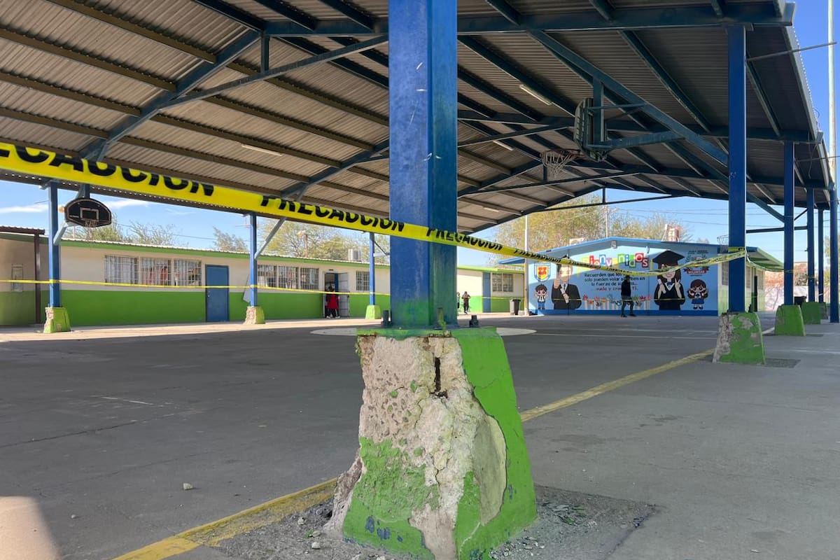 Padres de familia exigen se repare estructura dañada en Primaria Voluntad