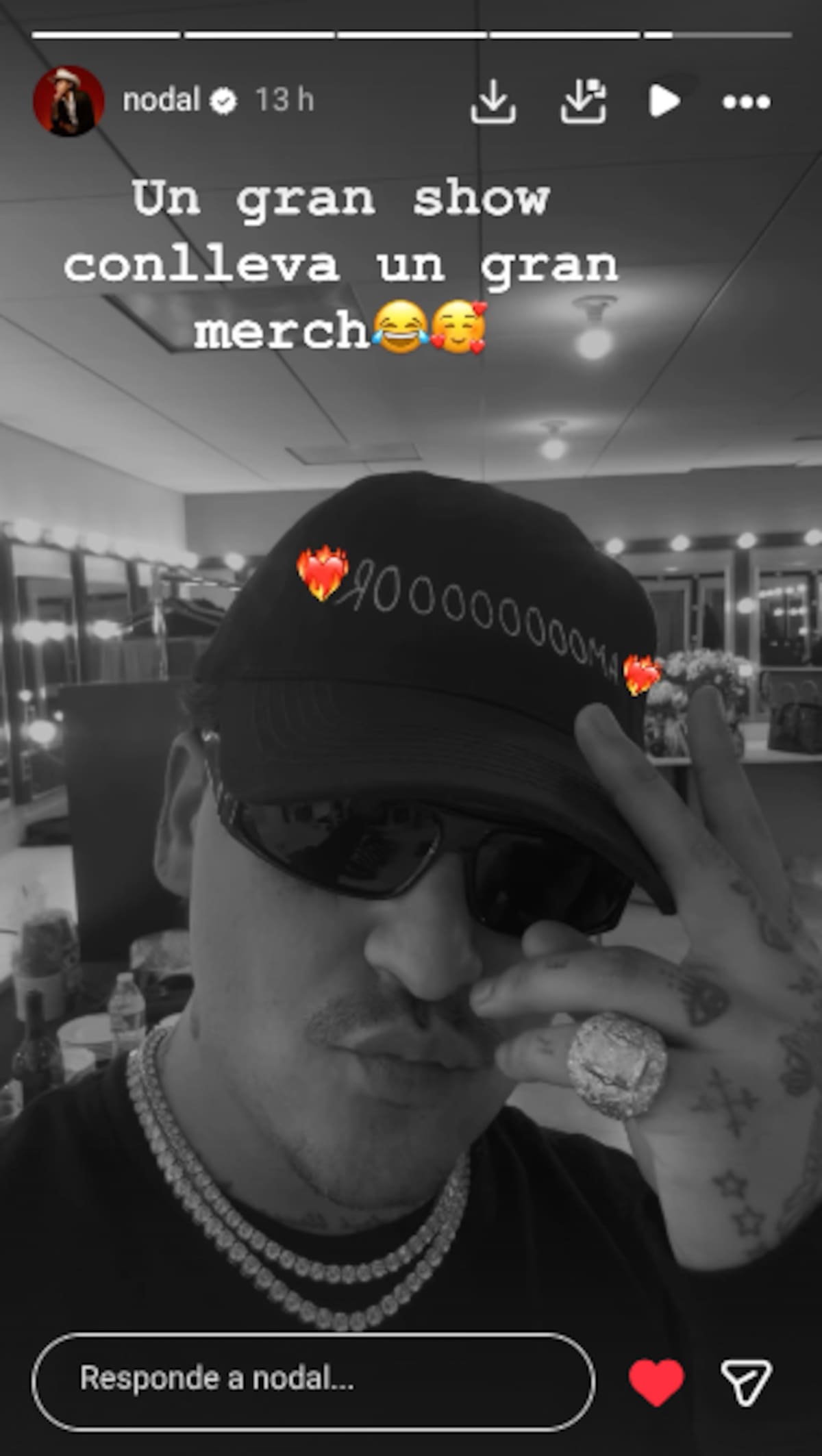 Christian Nodal promociona mercancía con frases de Ángela Aguilar | Instagram @nodal