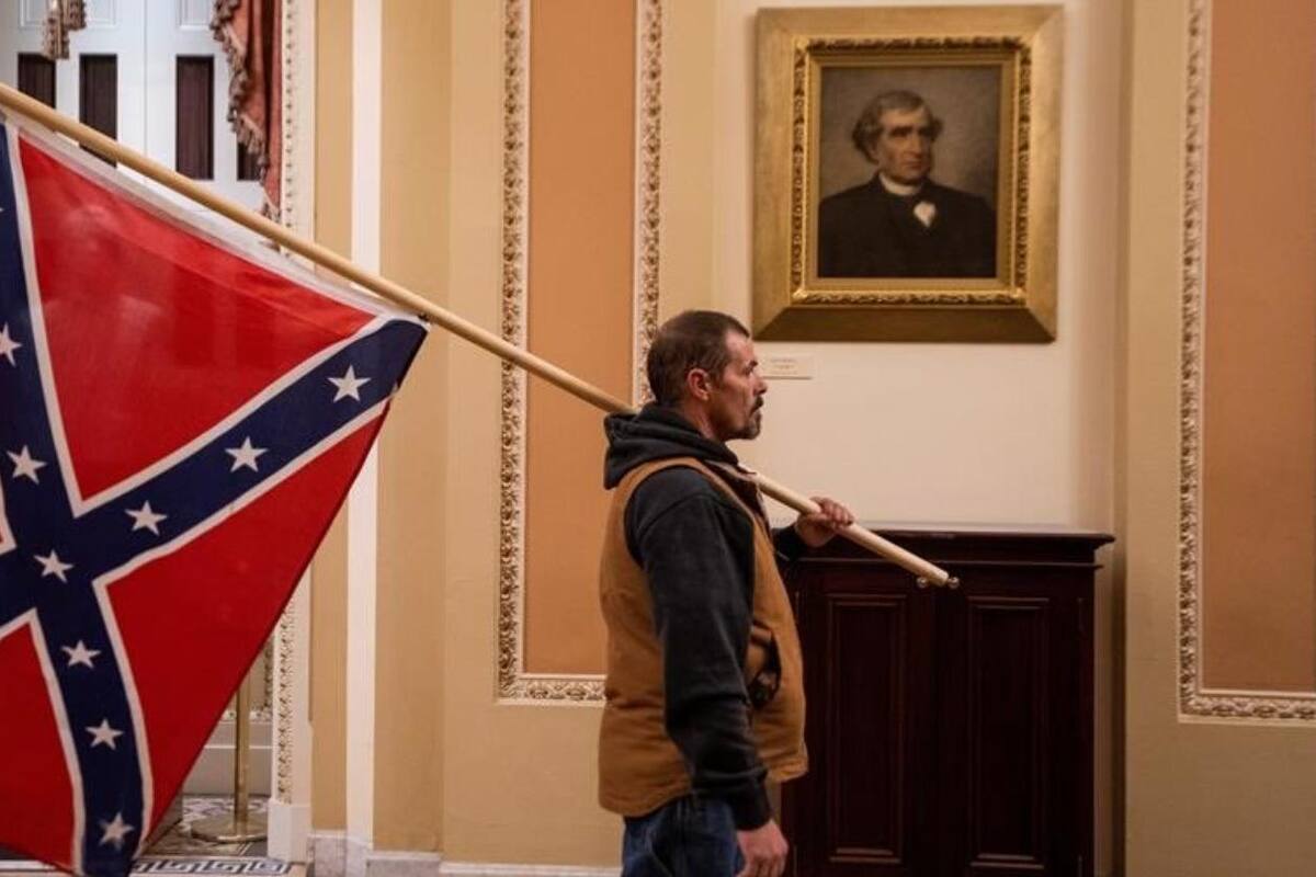 ¡Ni en la Guerra Civil de EU! Qué es la bandera confederada, que apareció en Capitolio