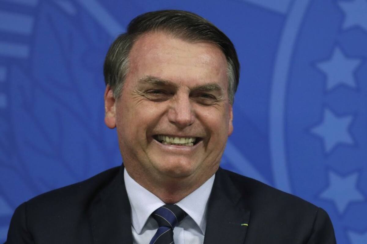 Bolsonaro asegura que las críticas respaldan a su hijo como embajador de EU