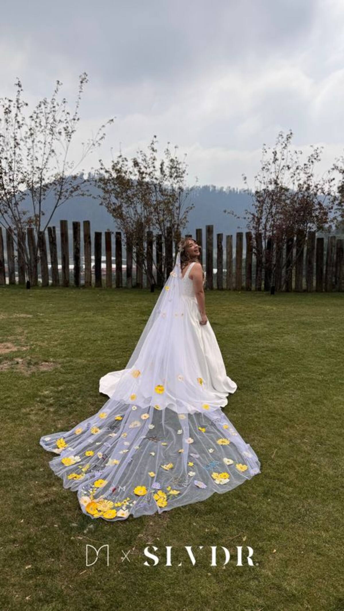 Daniela Luján en su boda / Instagram: @slvdr.mx