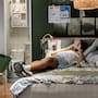 Jóvenes trabajadores en China comparten habitación e incluso cama para reducir el alquiler ante los bajos salarios y el temor a perder el empleo
