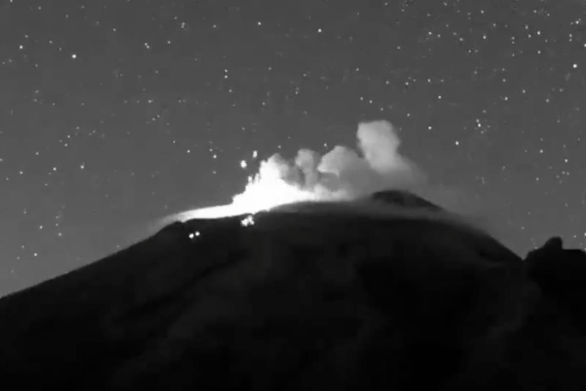 VIDEO: Volcán Popocatépetl, reportan luces extrañas y explosiones