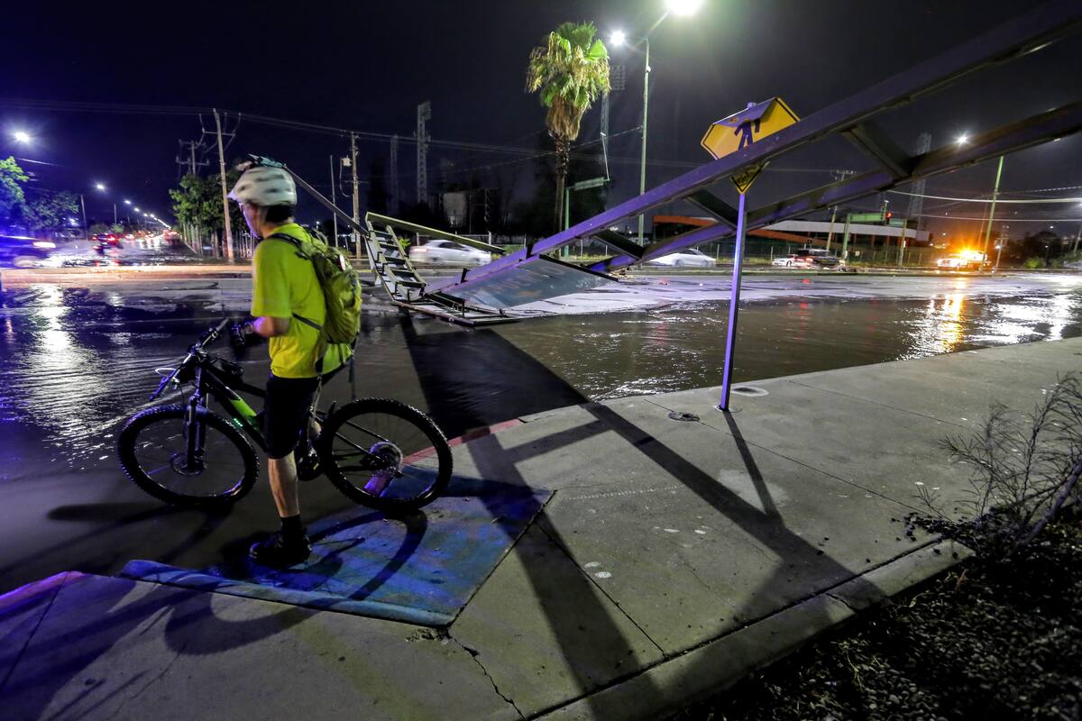 Lluvia y fuertes vientos deja daños en la ciudad