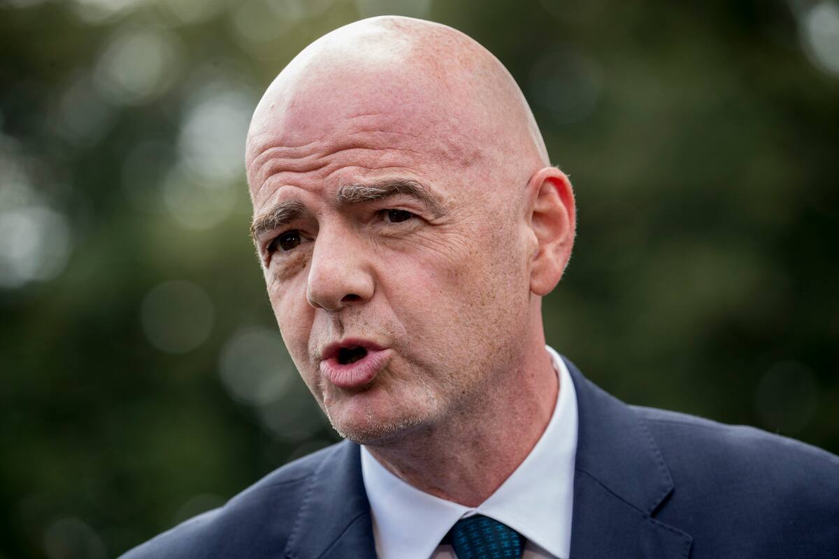 Gianni Infantino continuará en su cargo durante investigación en su contra