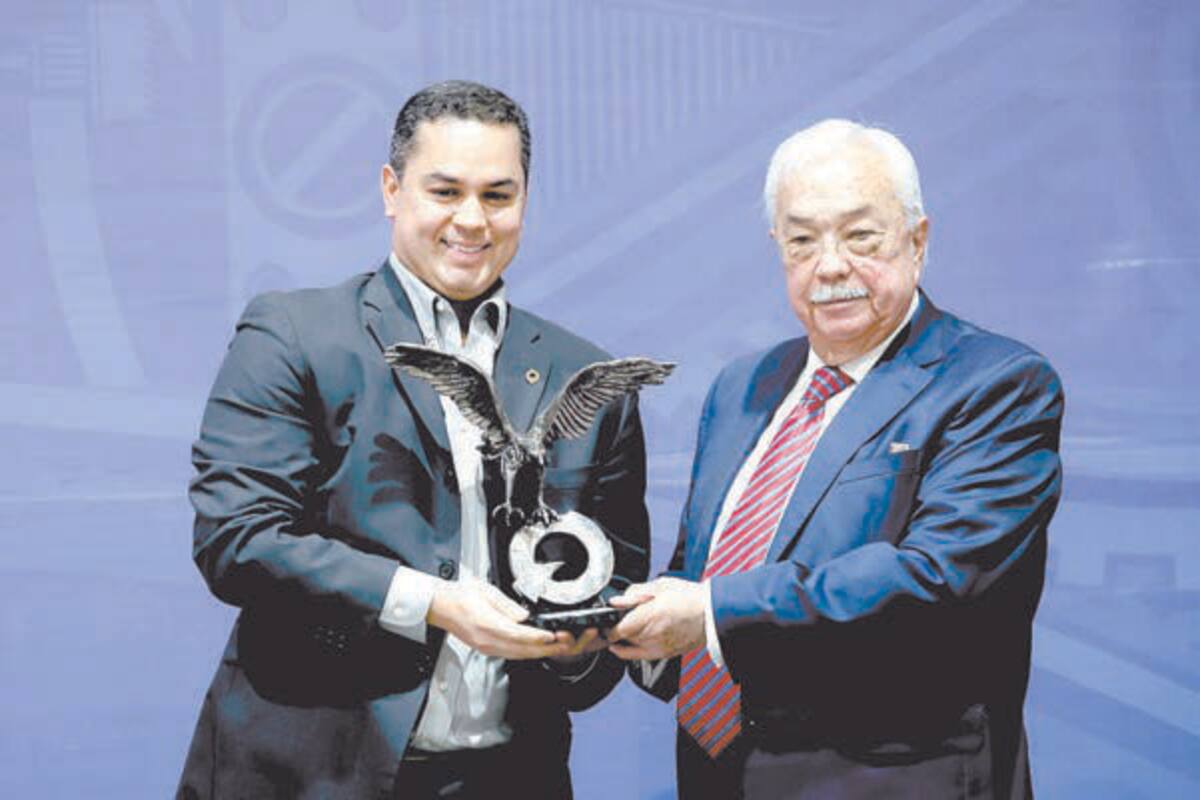 Reconoce Canacintra a Félix Tonella Luken como Industrial del Año