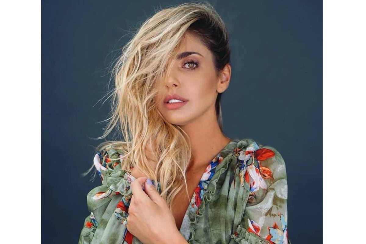 Michelle Renaud comparte emotiva fotografía de su infancia