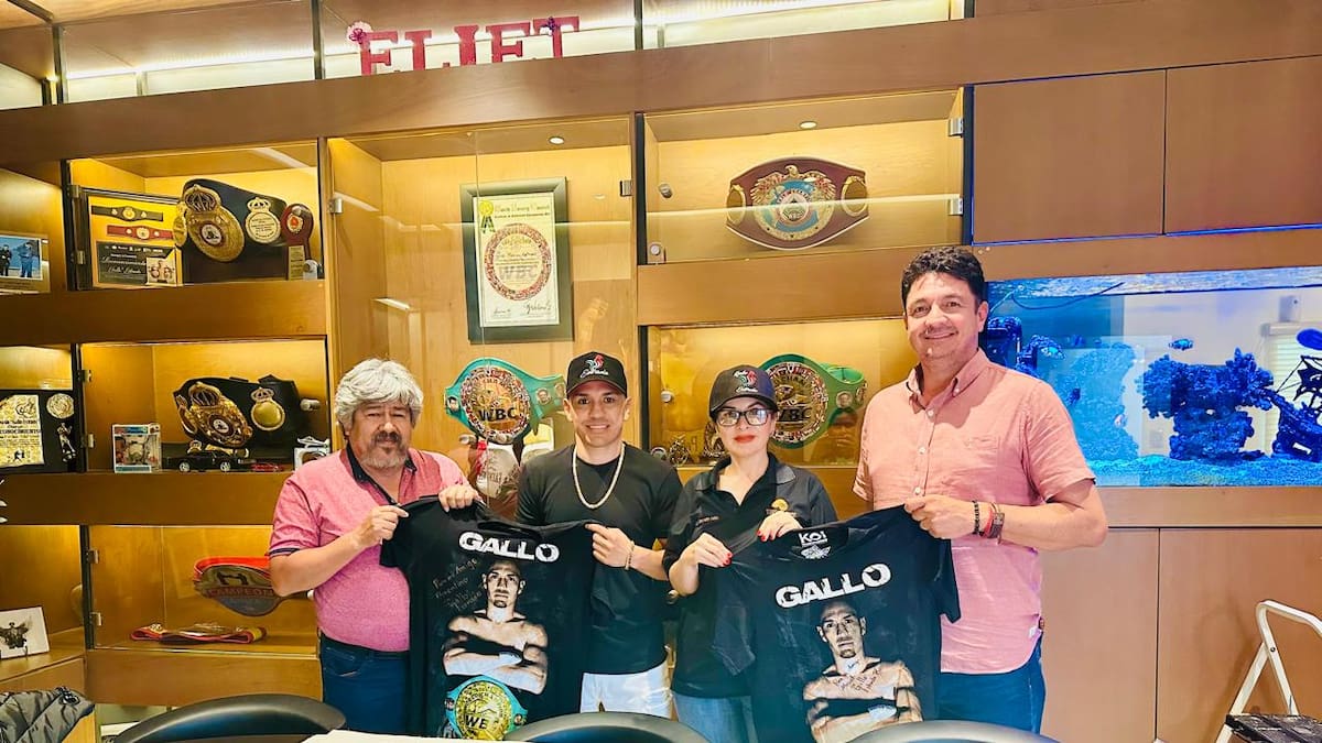 Dona al menos cinco artículos escolares para participar en el sorteo de dos gorras autografiadas por el boxeador Juan Francisco “El Gallo” Estrada