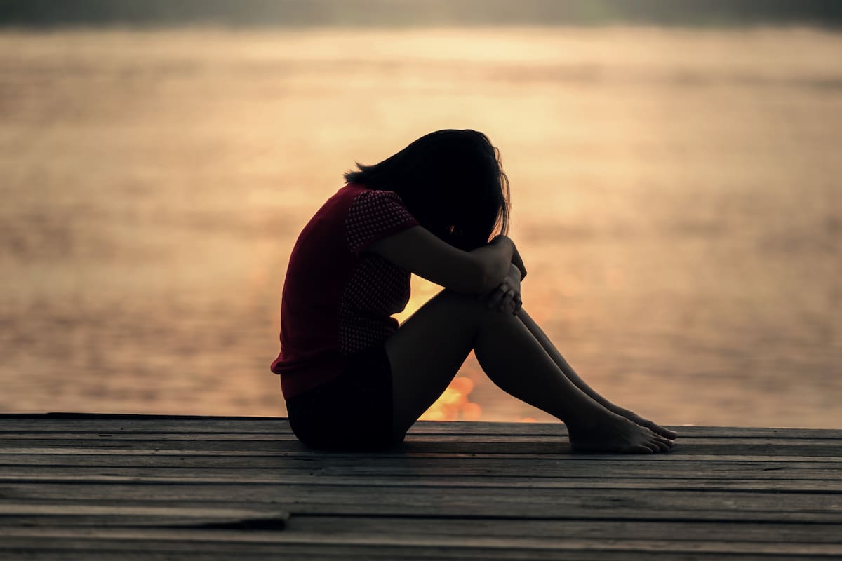 OMS alerta: ansiedad y depresión crecen y afectan más a mujeres y jóvenes