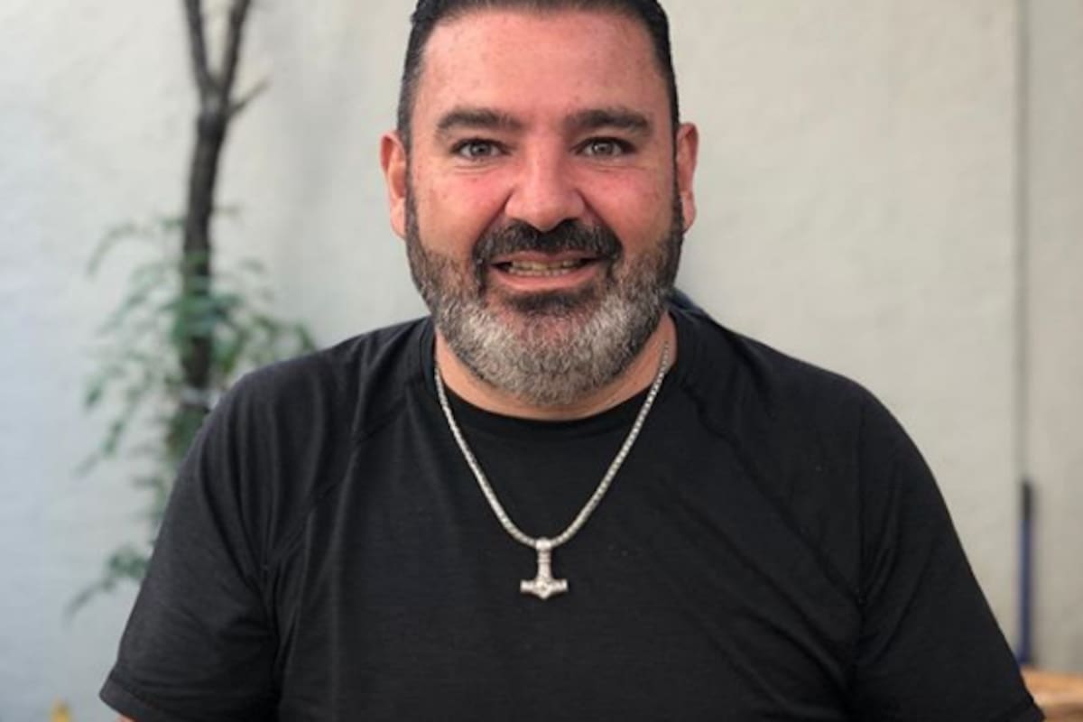 De reportero, ¡a cantante! Odín Ciani, de ESPN, estrena su primer sencillo