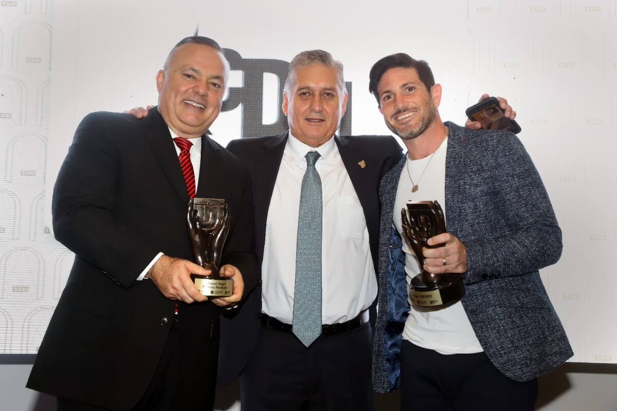 Recibe Miguel Ángel Badiola ‘Mérito Turístico’