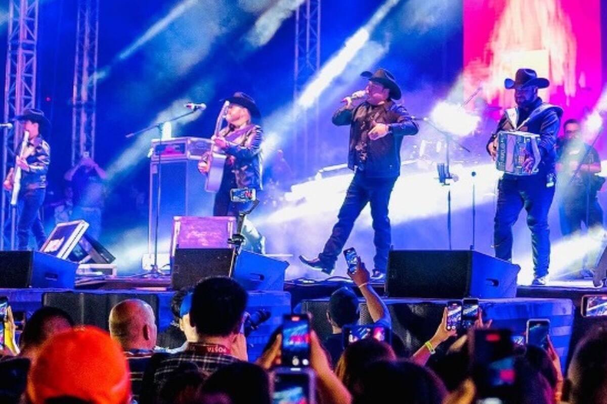 Grupo Duelo sufre accidente automovilístico; integrantes permanecen hospitalizados