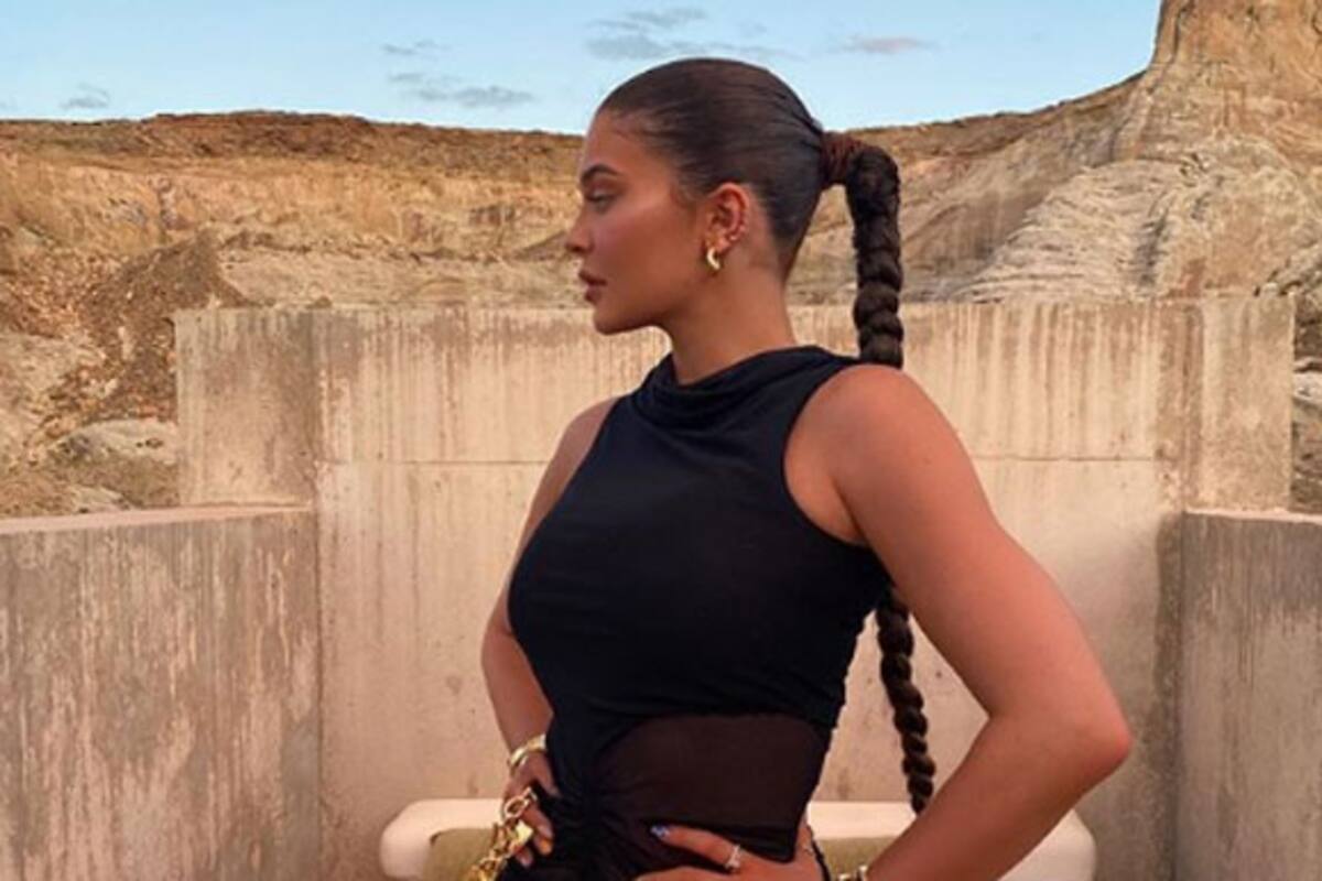 Presume Kylie Jenner su enorme retaguardia