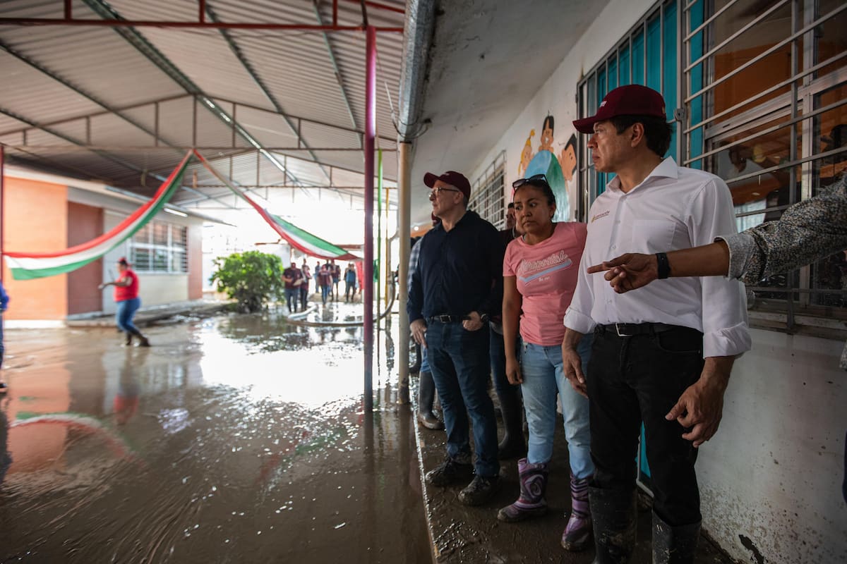 SEP rehabilitará escuelas dañadas por lluvias; el plan integral de reconstrucción atenderá 1,297 planteles en cinco estados del país