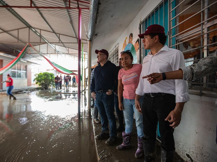 SEP rehabilitará escuelas dañadas por lluvias; el plan integral de reconstrucción atenderá 1,297 planteles en cinco estados del país
