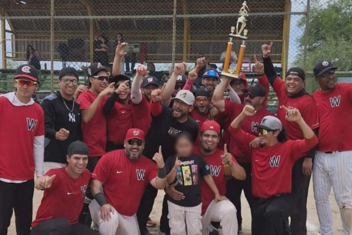 Warros define con paliza el campeonato de Primera Fuerza de la Liga Poniente