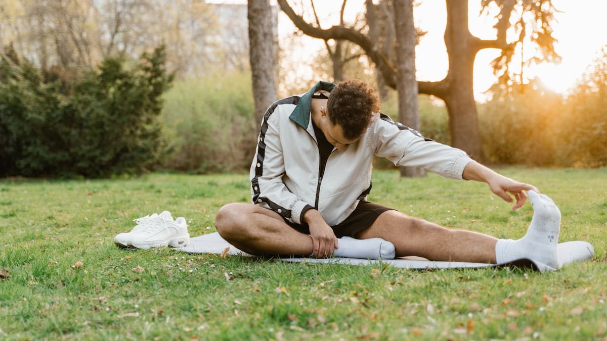 Un estudio sugiere que permanecer despierto después de la medianoche altera neurotransmisores, disminuye el autocontrol y aumenta la impulsividad|Foto: Canva