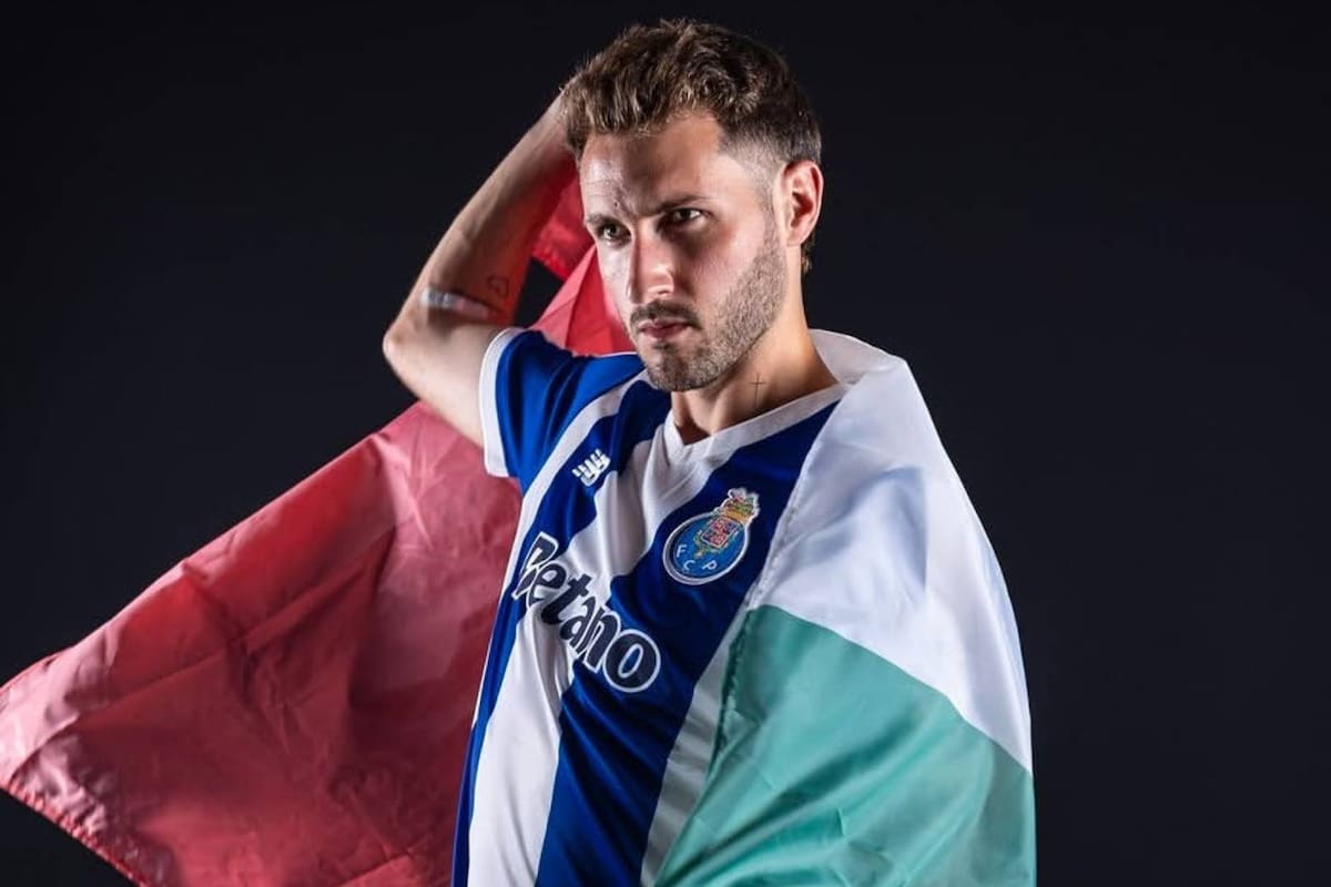 ¿Por qué el Porto registró a Santiago Giménez como italiano y no como mexicano?