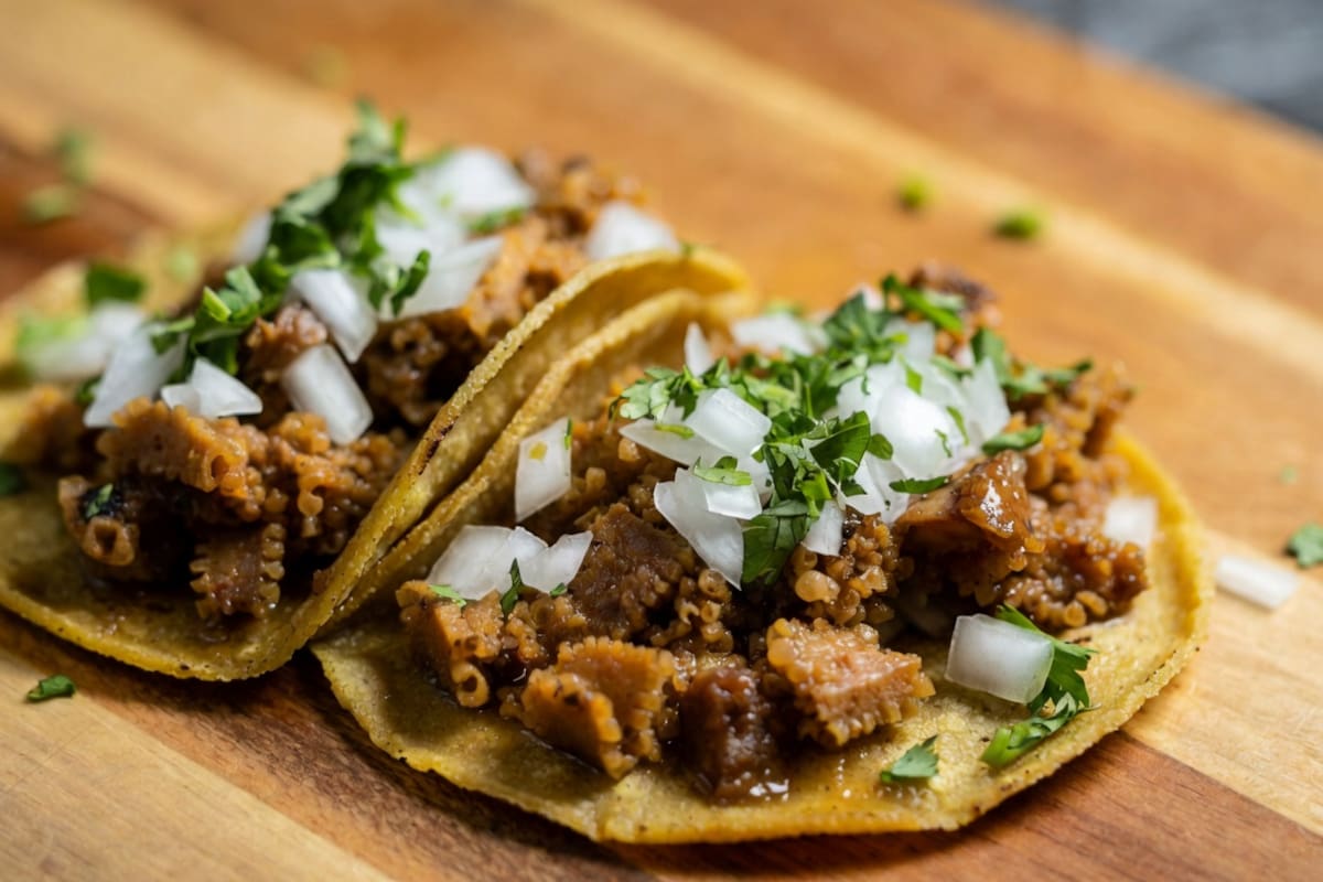 Cómo marinar los tacos de tripa y lograr un sabor más intenso y jugoso