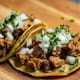 Cómo marinar los tacos de tripa y lograr un sabor más intenso y jugoso