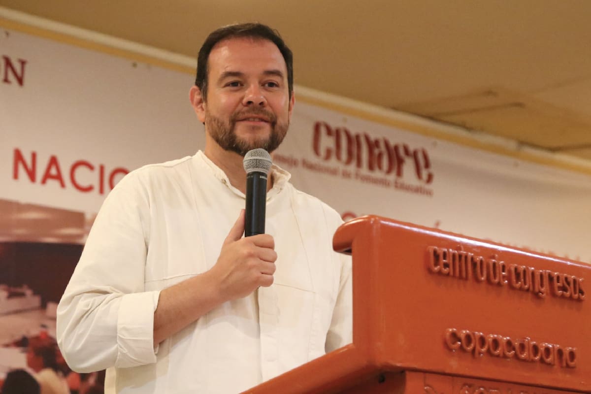 Acusan a Director de Conafe por violencia laboral