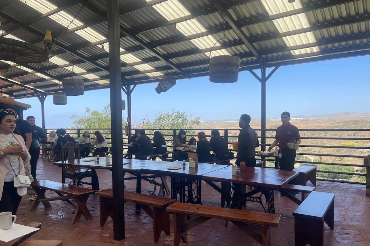 Preocupan protestas en Los Ángeles a sector restaurantero de Rosarito