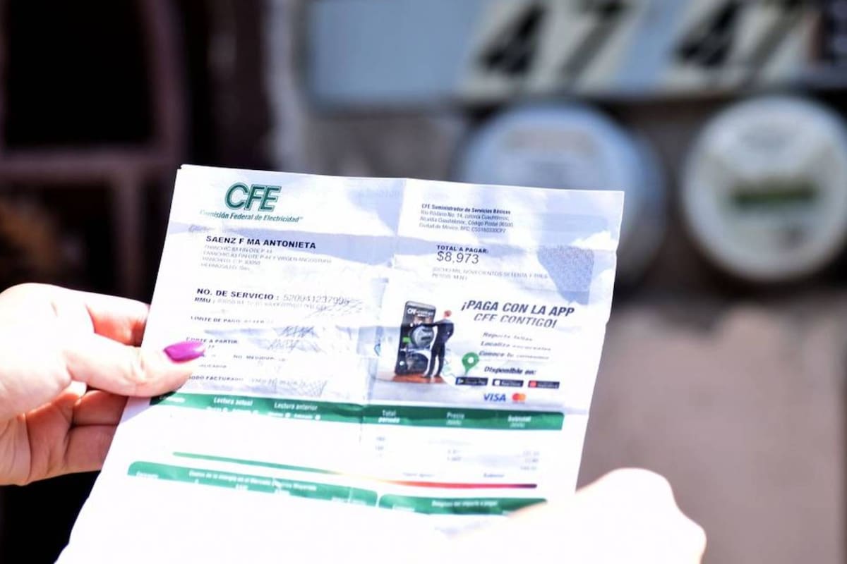 Usuarios bloquean oficinas de CFE tras denunciar recibos de luz duplicados y cobros que califican como “impagables” en Sinaloa