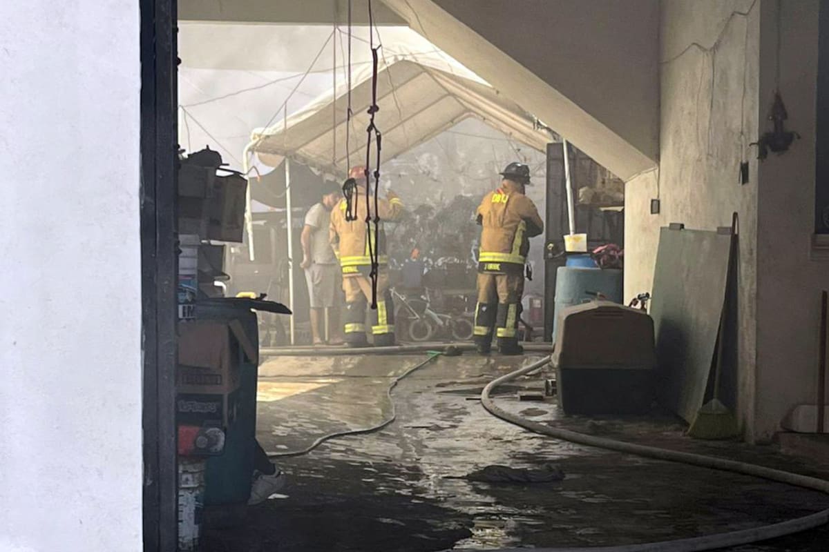 Muere adulto mayor de paro cardiorrespiratorio durante incendio en Tijuana
