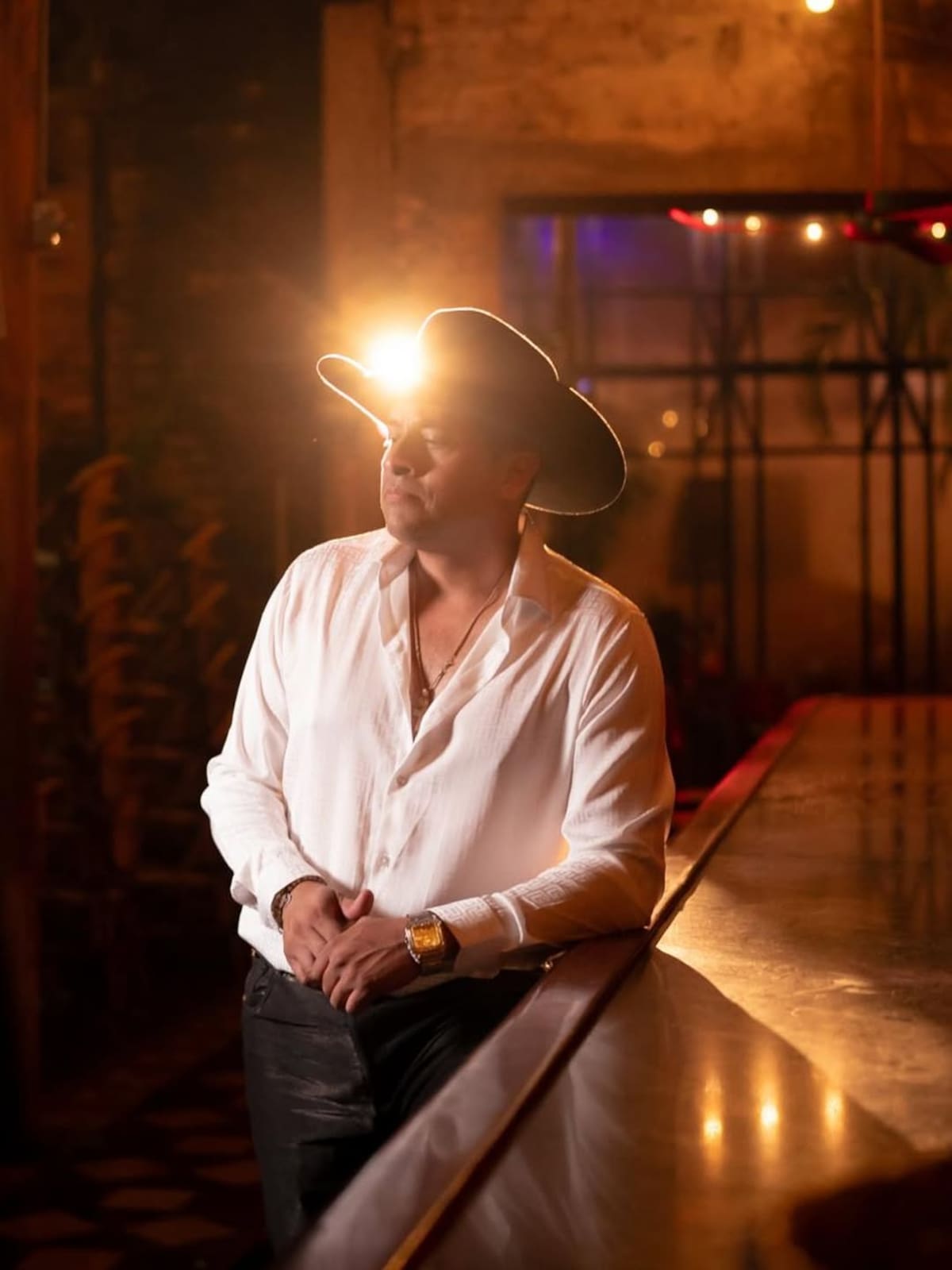 Con estrenos, colaboraciones y presentaciones en vivo es como el intérprete termina su año. Foto: Cortesía