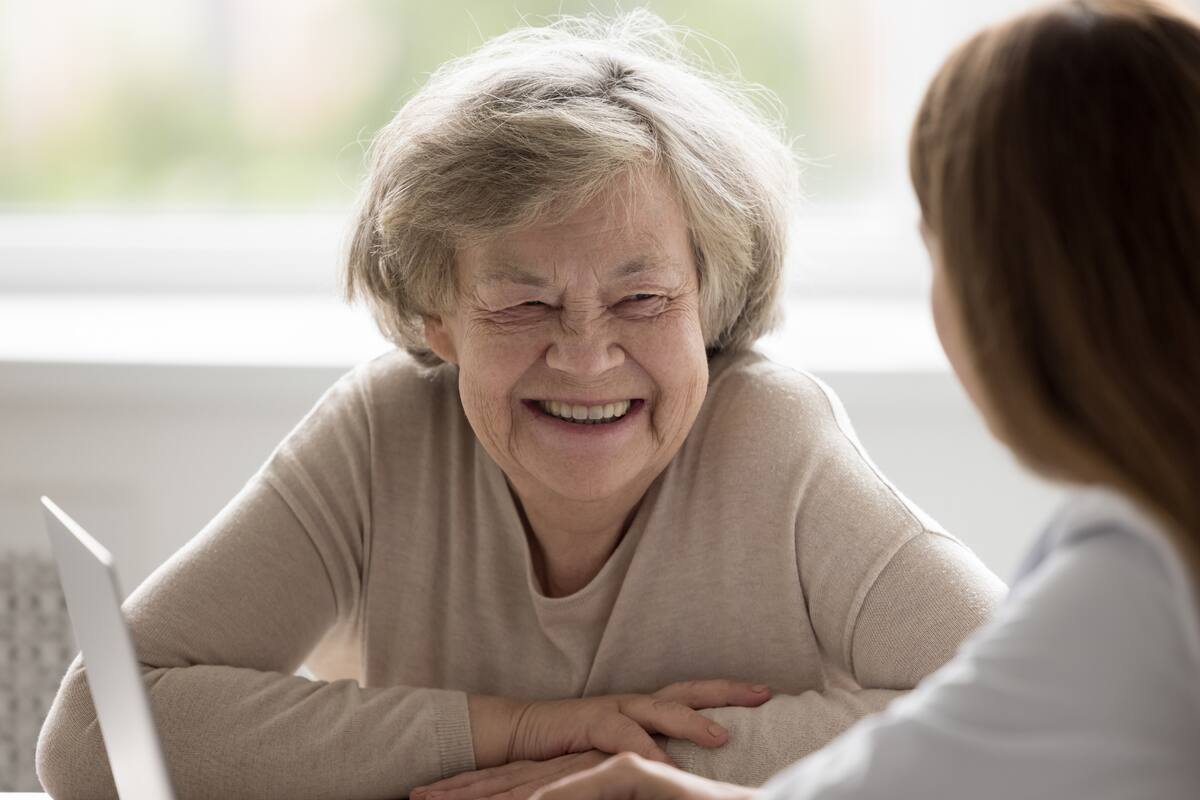 Los cerebros de los adultos mayores funcionan mejor cuando sus hogares están en este rango exacto de temperatura