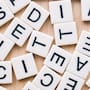 ¿Siempre escribes en mayúsculas? Esto es lo que la grafología dice sobre este hábito y los rasgos que podría reflejar en la personalidad