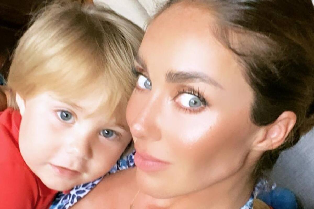 Anahí publicó emotivo video a lado de sus dos hijos