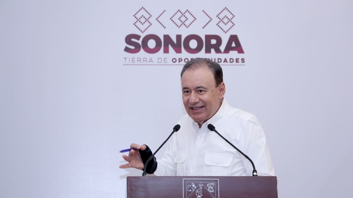 Durazo rechaza vínculos con grupos criminales y afirma tener visa