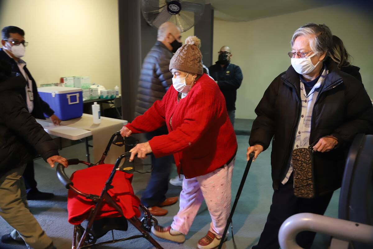 Descarta Secretario que estén vacunando en Tecate a adultos mayores de Tijuana