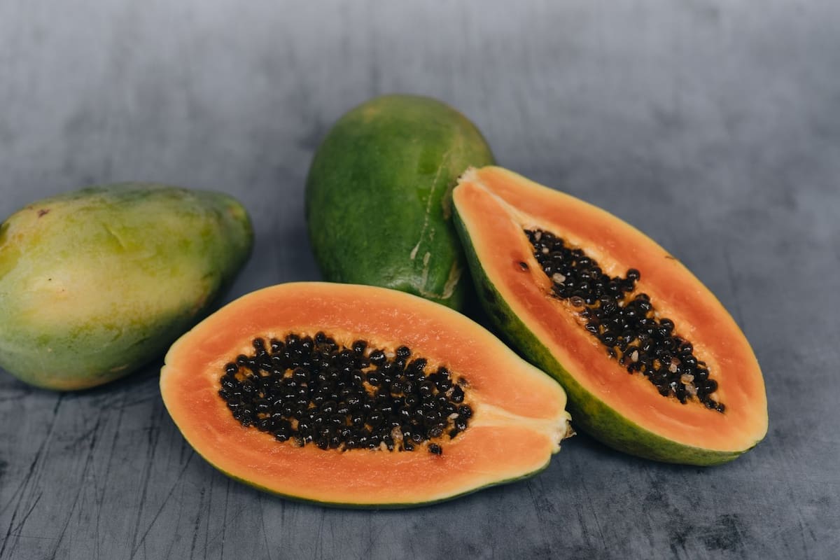 ¿Por qué la papaya afloja el estómago y es recomendable comerla todos los días?