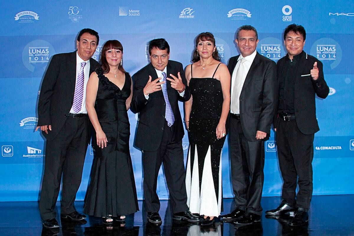 Los Ángeles Azules responden a la polémica de “17 años”