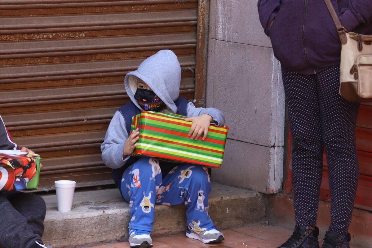 Celebran familias deportadas Día de Reyes