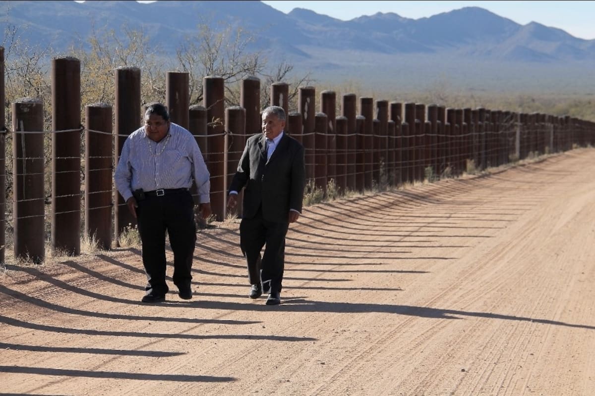 La franja de 18.3 metros que define parte de la pelea por el muro entre Arizona y la Nación Tohono O’odham