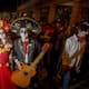 Marcha de las Catrinas reúne a familias en la Plaza Zaragoza de Hermosillo