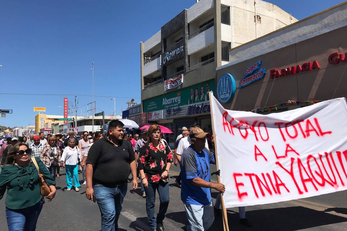 Marchan guaymenses en apoyo a mujeres de la etnia Yaqui