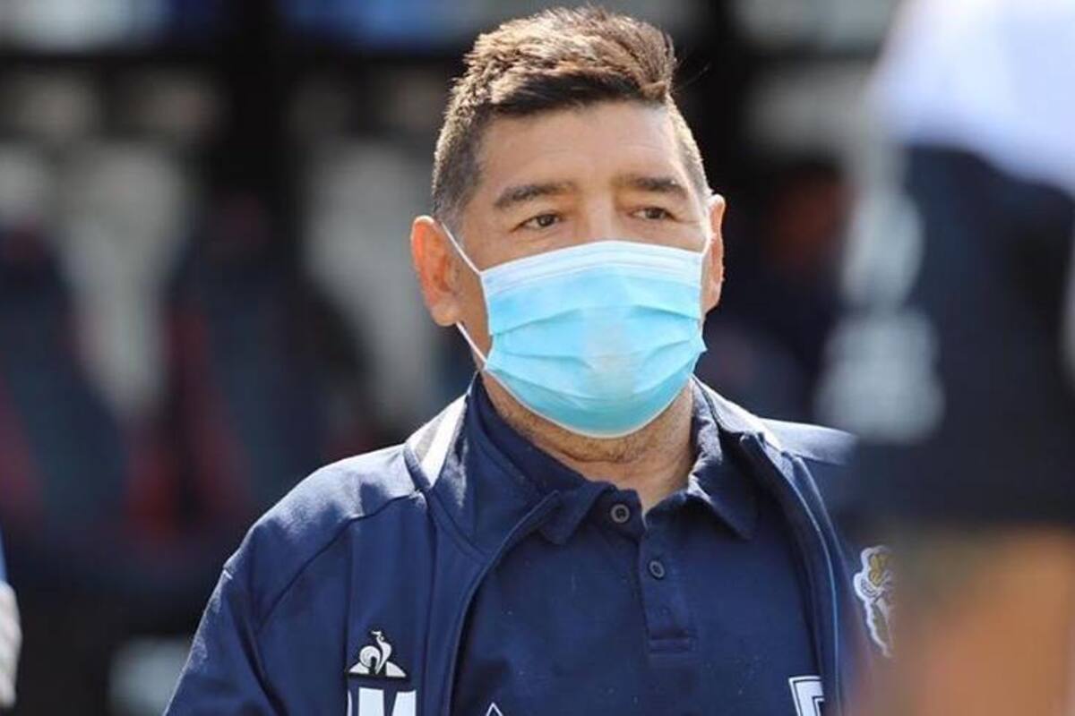 Internan a Diego Armando Maradona en clínica de La Plata