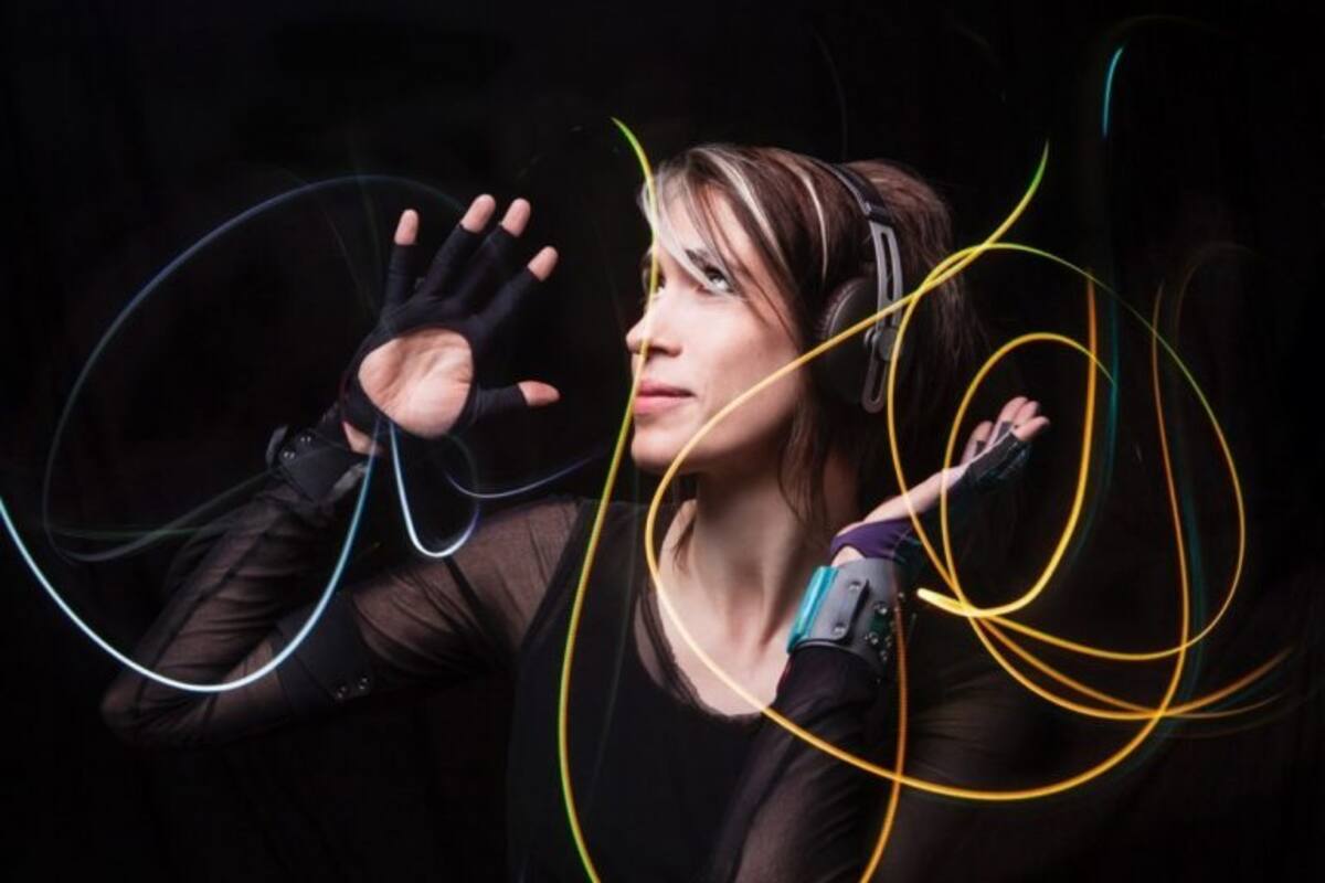 Estos guantes inteligentes permiten hacer música con gestos