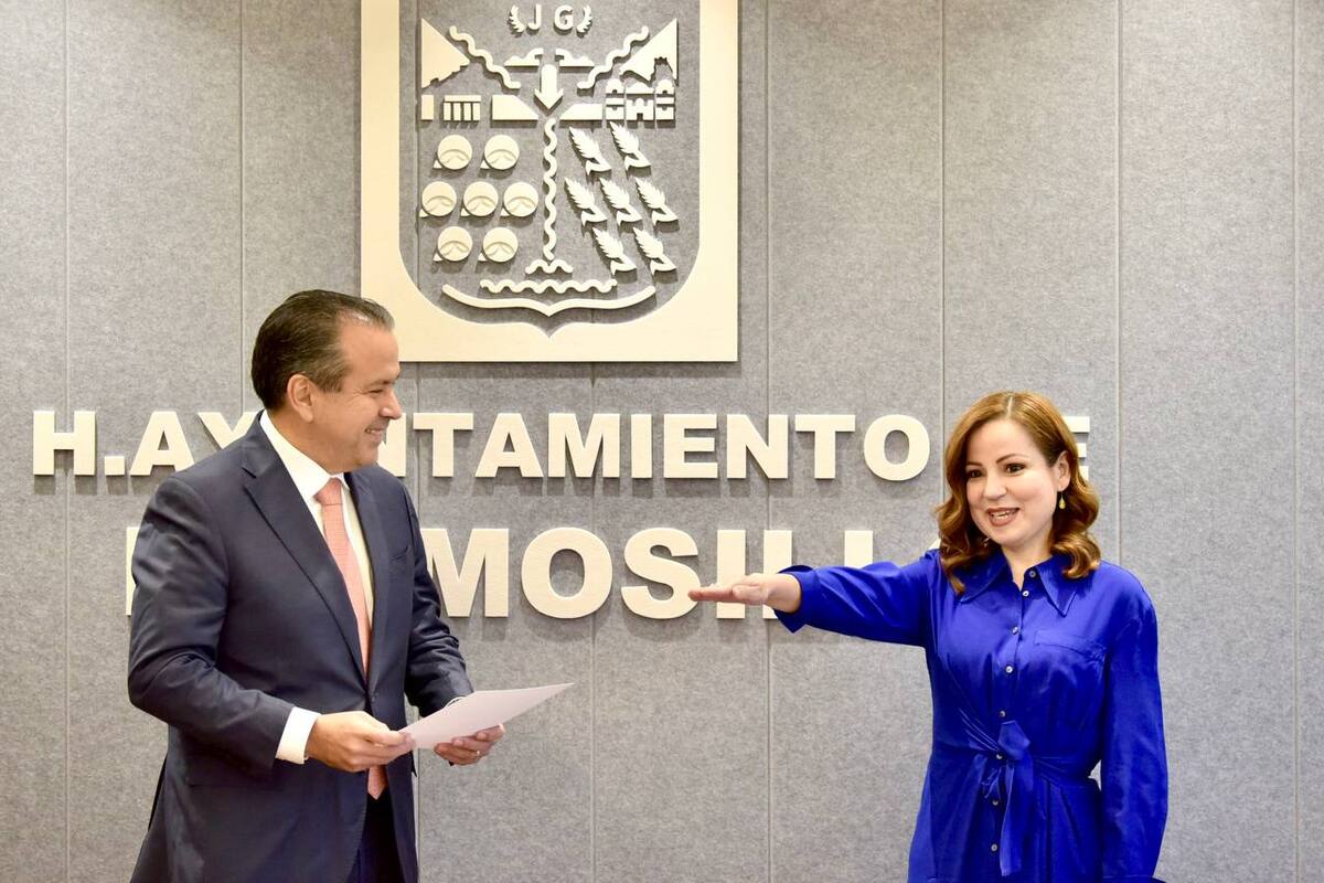 Toma protesta Antonio Astiazarán a directora del DIF Hermosillo