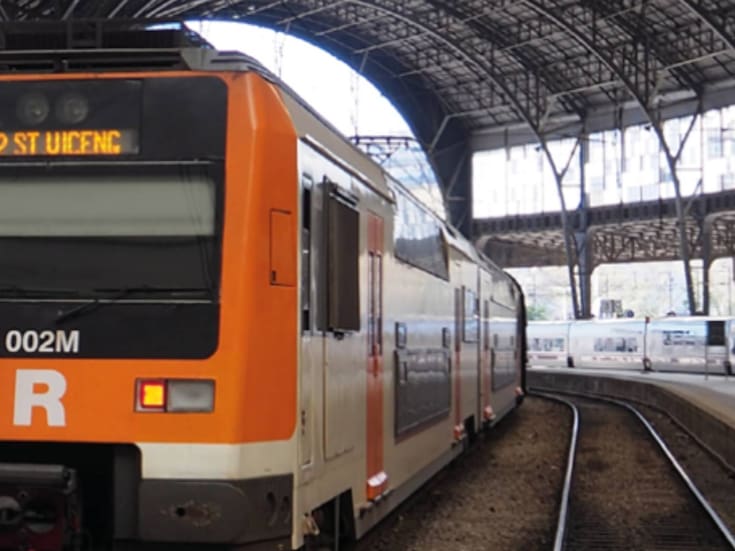 Otro accidente ferroviario en España, esta vez en Cataluña deja un muerto y al menos 20 heridos tras el colapso de un muro