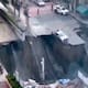 Enorme socavón de 50 metros provoca caos en Bangkok