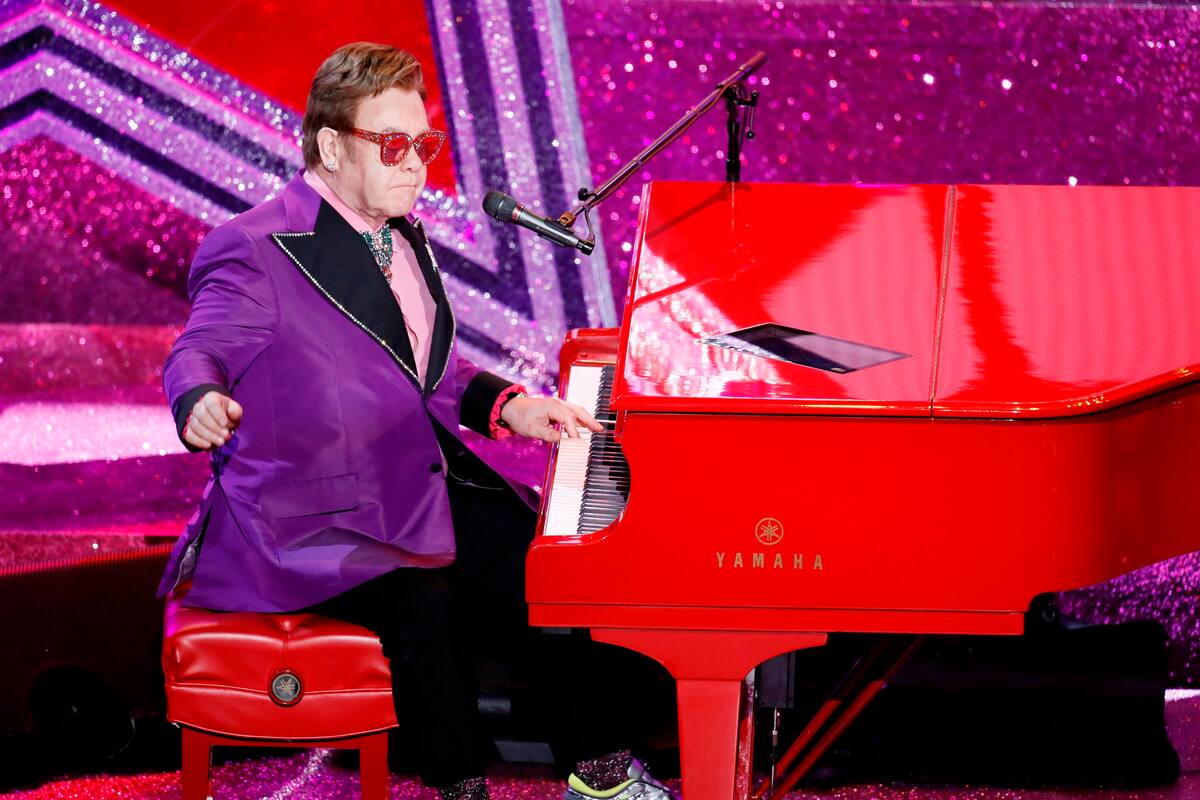 Elton John lanzará por YouTube una serie de conciertos en apoyo contra covid-19