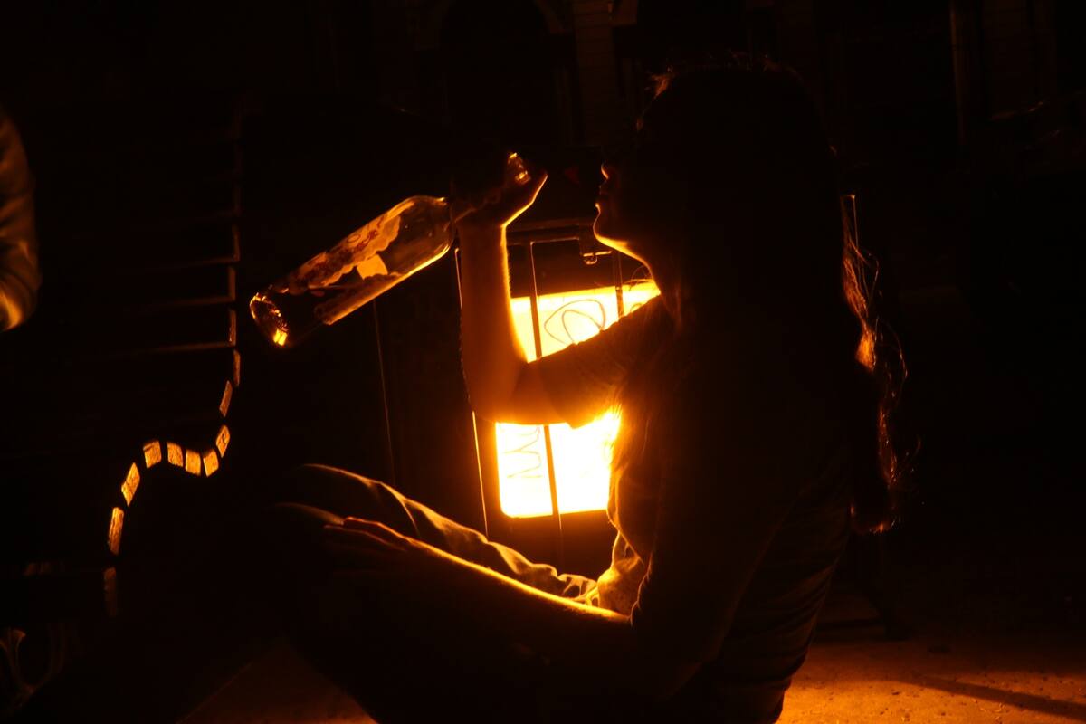 Menores corren riesgos al consumir “aguas locas”, advierten especialistas