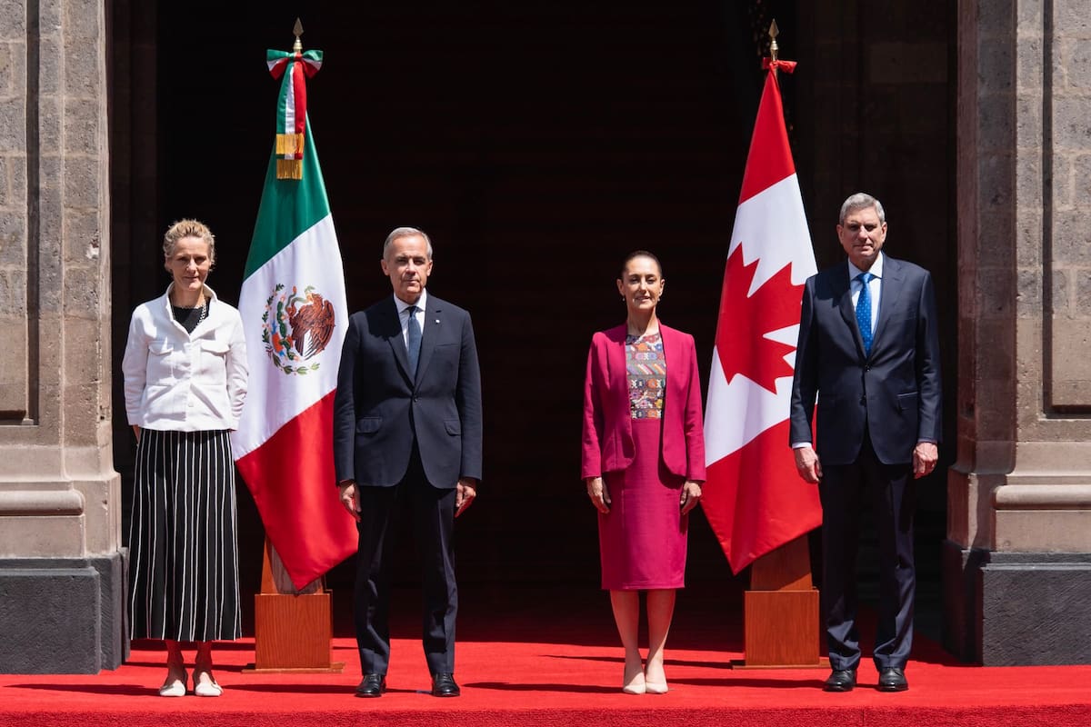 Mark Carney llega a Palacio Nacional para encuentro con Sheinbaum