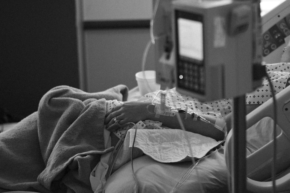 Continúa en estado crítico menor atropellado en la Mayos