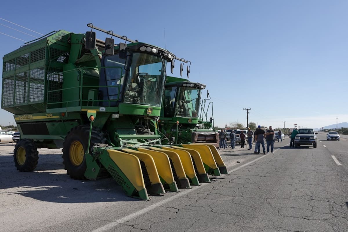 Se retirarán agricultores de carretera a San Luis Río Colorado tras firma de acuerdo